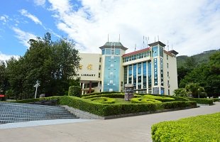 四川省西昌市安宁镇学府路1号图书馆